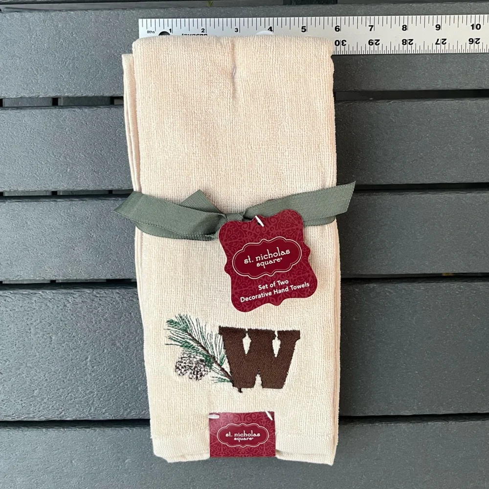 Kohls; Holiday Beige & Brown; Embroidered Monogram “W”; Kitchen/Hand Towels; NWT